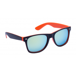 Noosa. Ochelari de soare...